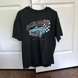 Oversized graphic tee